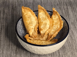Smażone pierożki gyoza z wieprzowiną	