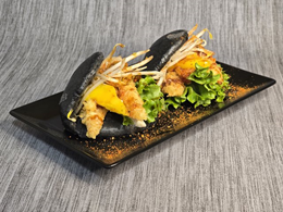 Bułka z kurczakiem w tempurze