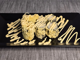 4. Hosomaki w tempurze: Grillowany kurczak teriyaki